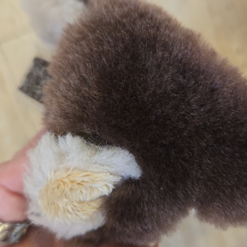UGG Plush "Fluff Yeah" Sheepskin Lion Unisex Slide/Strap Sandal Shoes - Picture 8 of 8